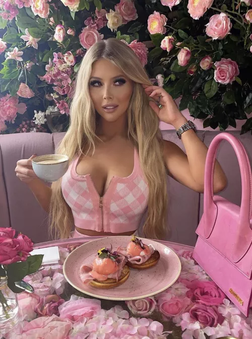 Pink by round_plastic