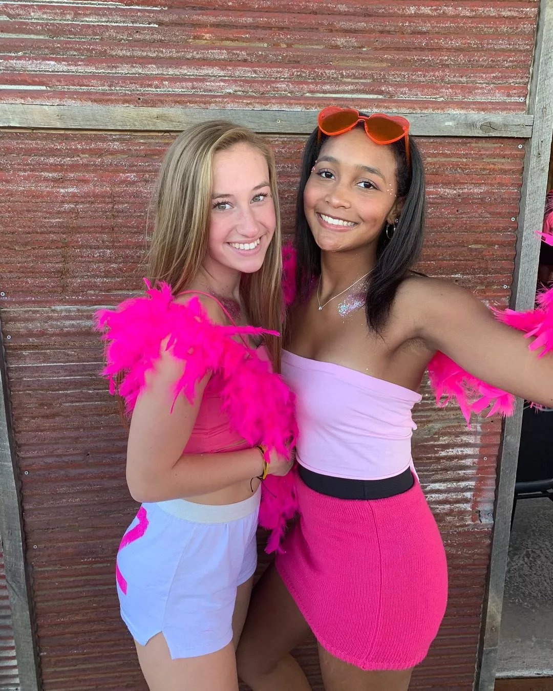 Pink Boas posted by WarmObserver