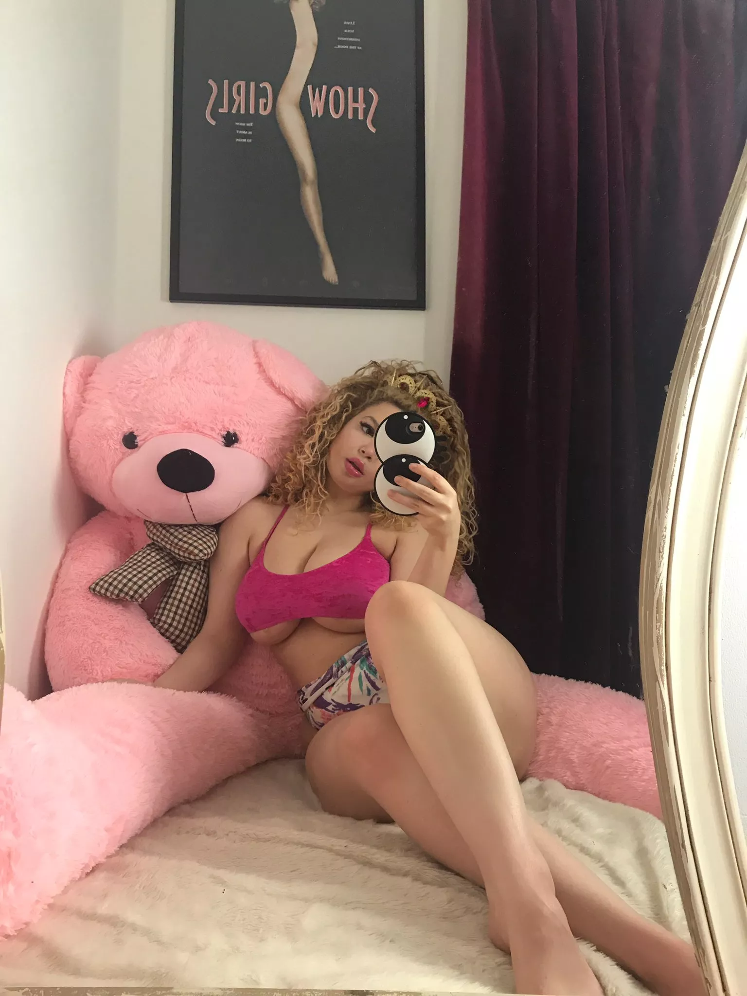 Pink & chill posted by [deleted]