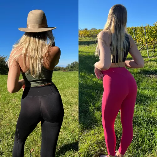 Pink or Black 🍑🍑 by Ava-Fox