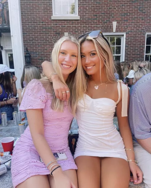 Pink or white by Background_River1201