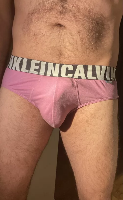 Pink otter by Djf1975