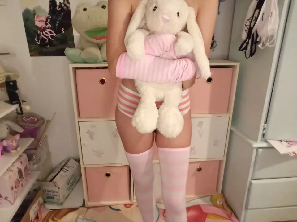 Pink socks and little space! posted by tinybabymate