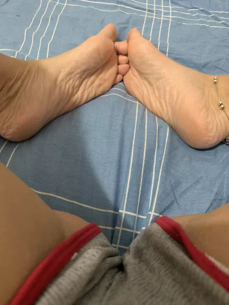 Pink soles by princessjasminefeet1