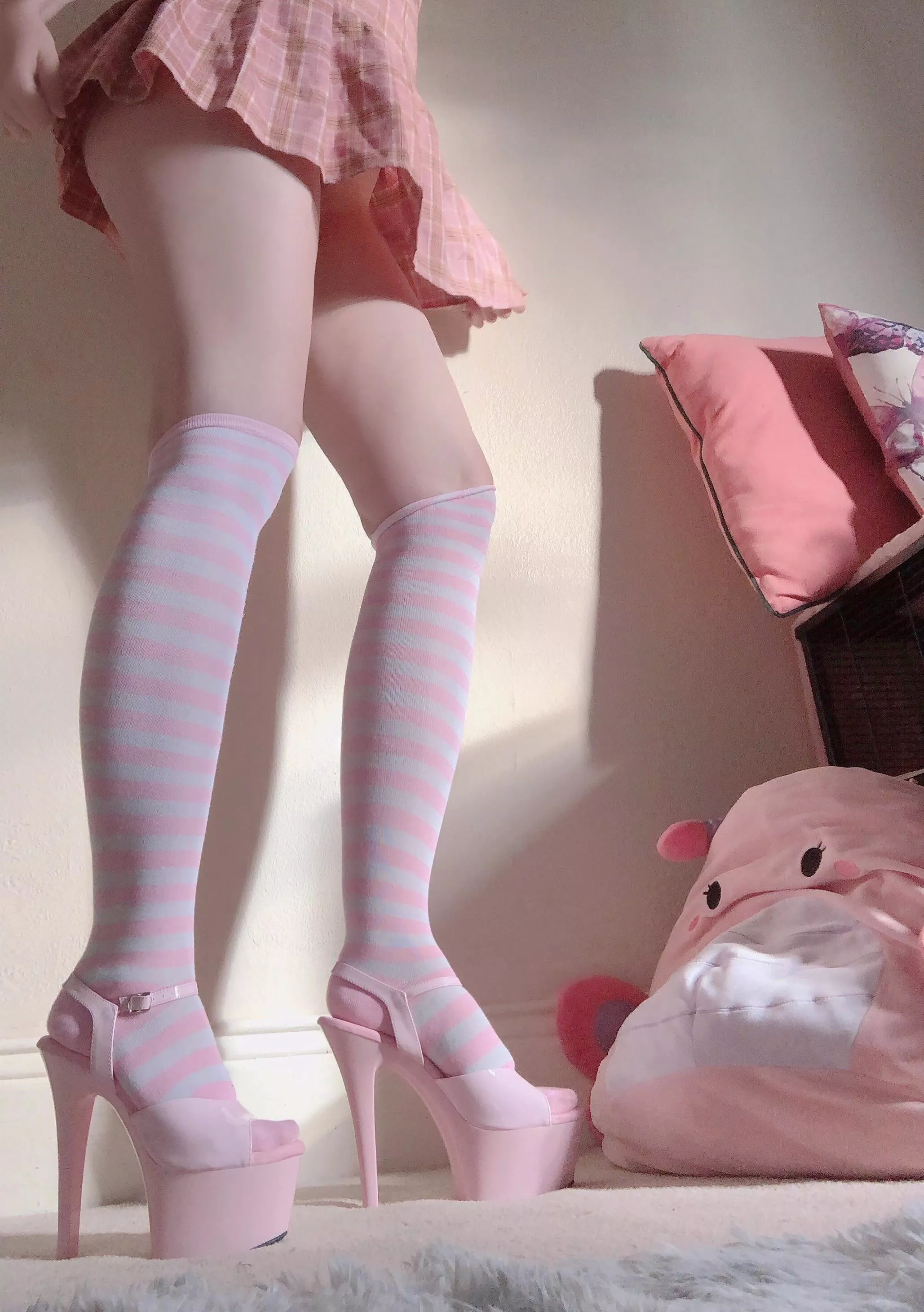 Pink stripes :3 posted by Daysmays