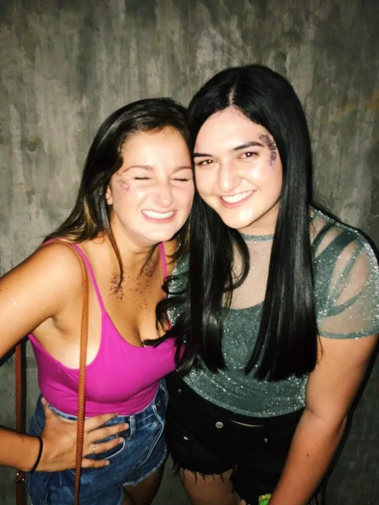 Pink Tanktop posted by aabbccdefg