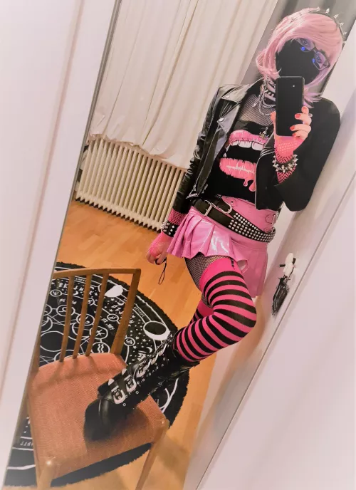 🖤Pink/Black/Black/Pink🎀 by ShadowPrincessN7