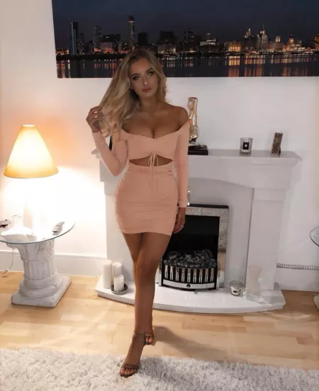 Pinky sexy by artofnoise2