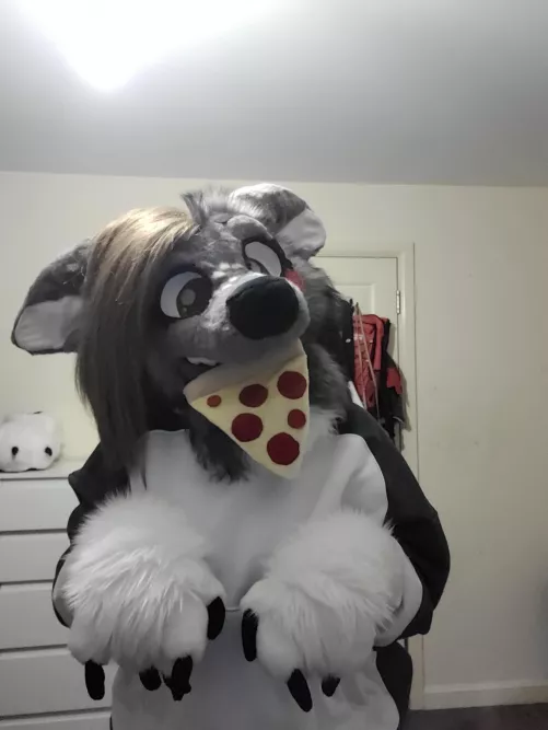 Pizza🥺 by VampyBooXO