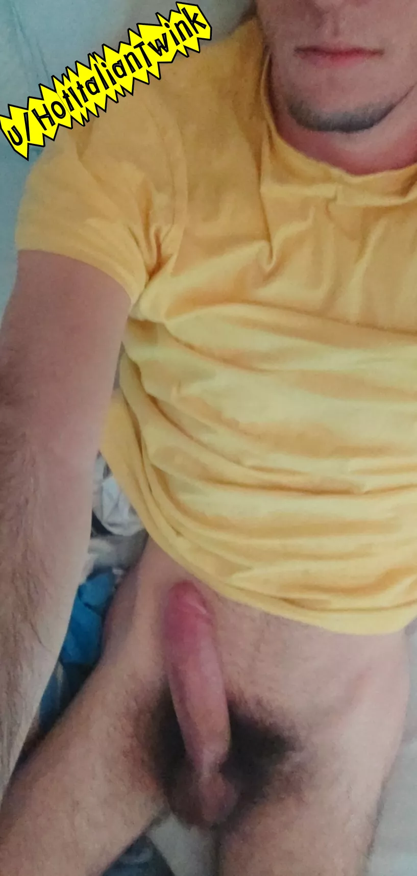 Pizza, movie and bed with me? 🍕💻🇮🇹 posted by HotItalianTwink