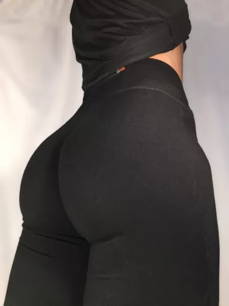 Place this all on you by 13thplaybunny