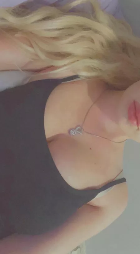 Play girl 🐰 by realprettyangel