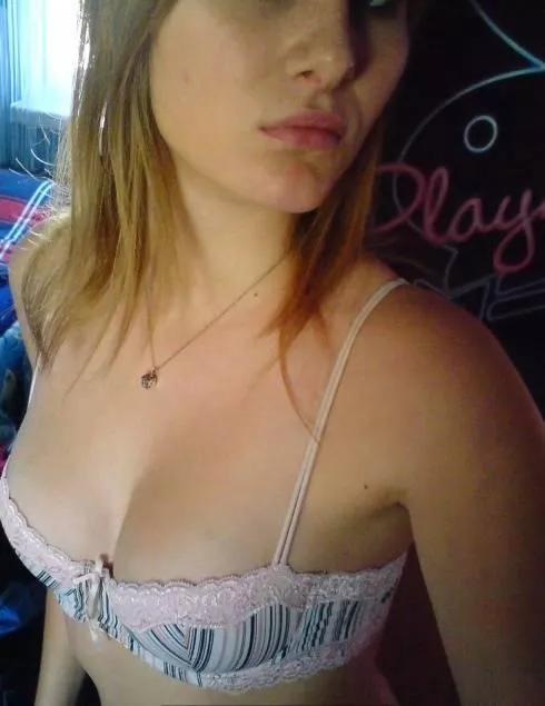 Play ro5gh with me????? posted by dirtysweet66