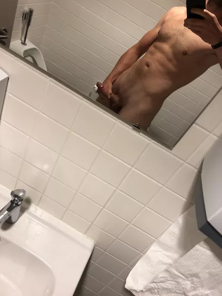 Play time at work #dutch by NeatNotice8958