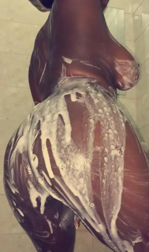 Played a little in the shower💦😉. I'm still available for sessions[selling] $$snap oakleys5 by Long_Dog_9244