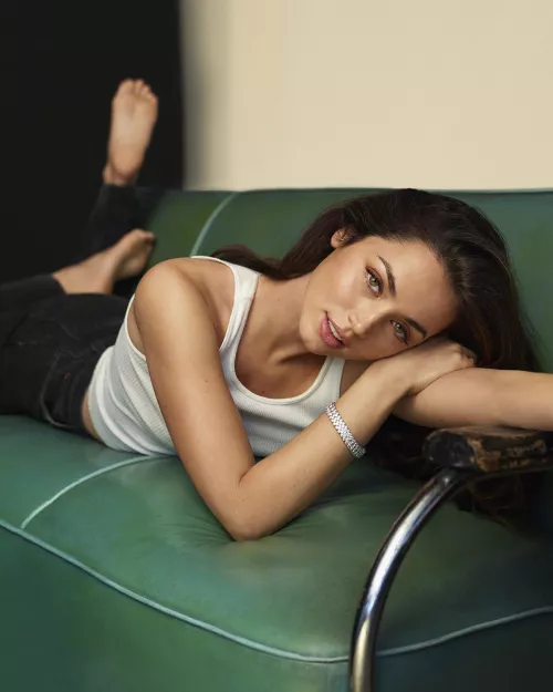 Playing as Ana de Armas for people by Brie_Larson_Sexy