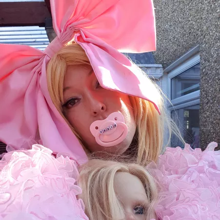 Please don't make me go out like this Daddy by naomii_sissy