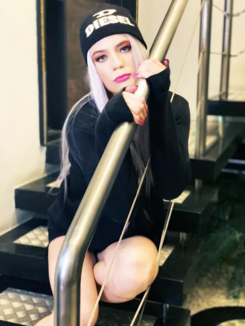 Please don't make me go up the stairs and change by paulinhacdbr