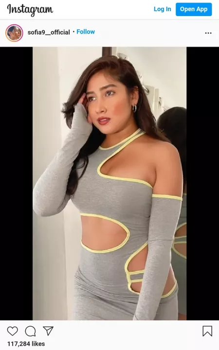 [please don't type her name in comments 🙏🙏❌❌] Viral Post by Ancient_Policy_8803