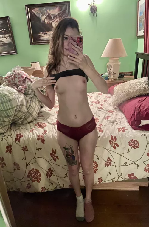 please ignore my unmatched socks 😅❤️ by ItsybitsyRosy