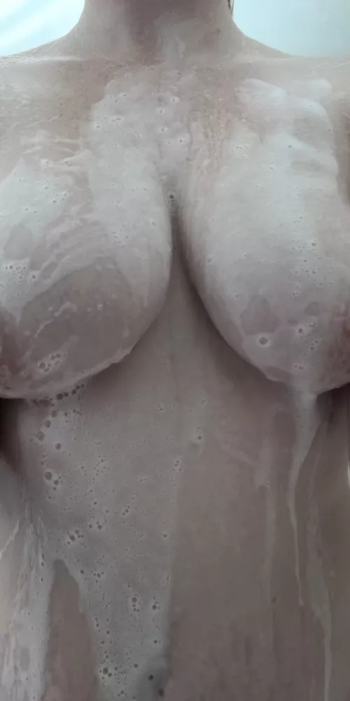 Please pass the soap? 😉😘🍒 by sultrysavvyykitty