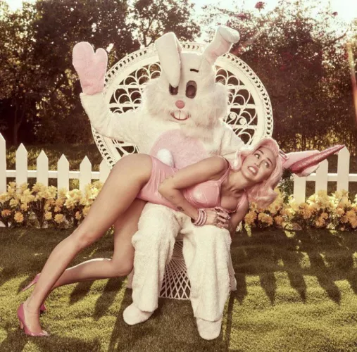 Please play as miley Cyrus and make me your beta by jbbkk66