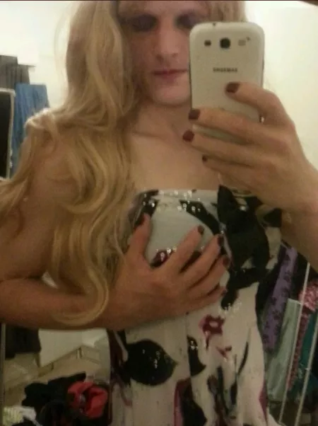 Please show me to the world and not just on Reddit by sissytibbs1981