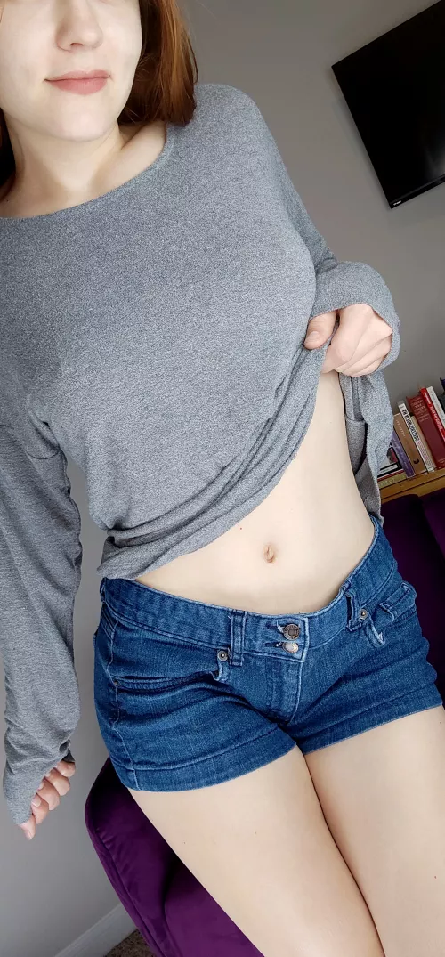 Please slide your tongue into it 💝 by officiallyviolets