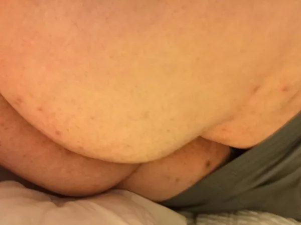 Please tell me what you’d do with me <3 by drspider23