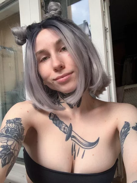 Pls insert dick here by Sophiiechens