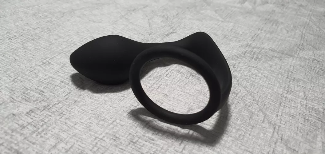 Plug me? by SlimandHansome