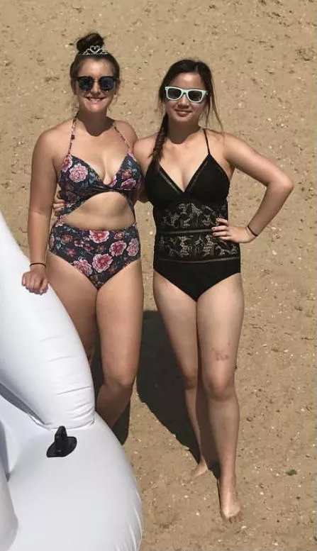 Plump vs petite posted by [deleted]