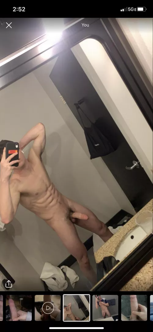Pm me if you think I’m sexy by Mxlkyskxxb
