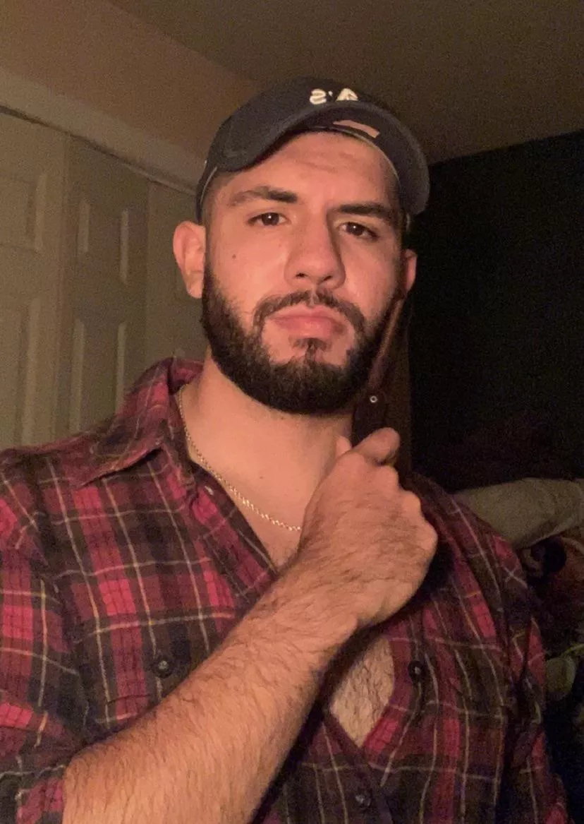 Pocket comb to brush the beard and arm hair 🐺 posted by thirtylookingmf