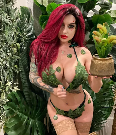 Poison Ivy by Cubbi Thompson by Uiden
