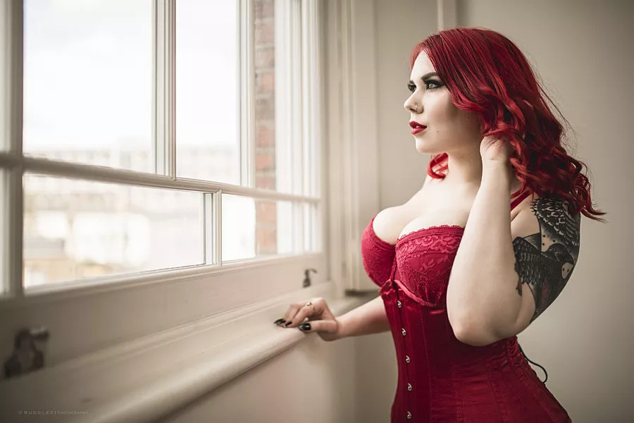 Poison Ivy posted by frigginhumidity