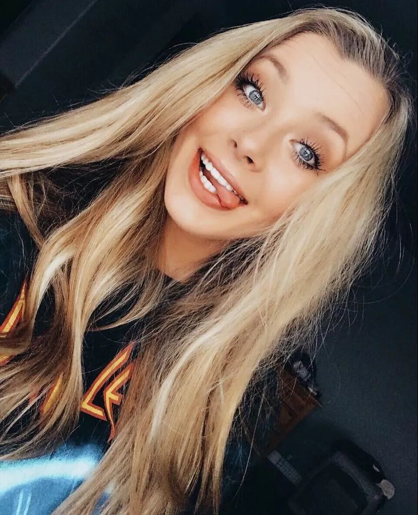 Poking out posted by goonagedaydream