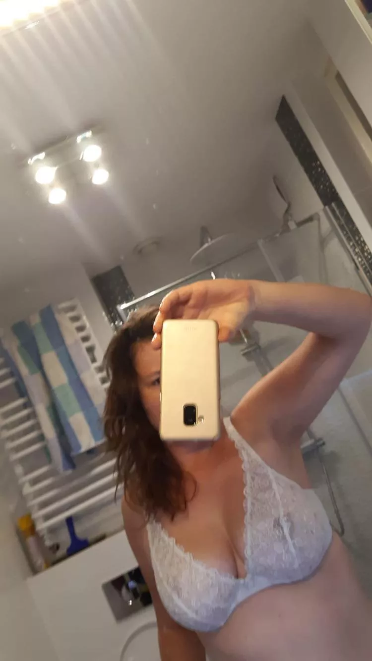 Polish 32F, 88D posted by Mogwai1981