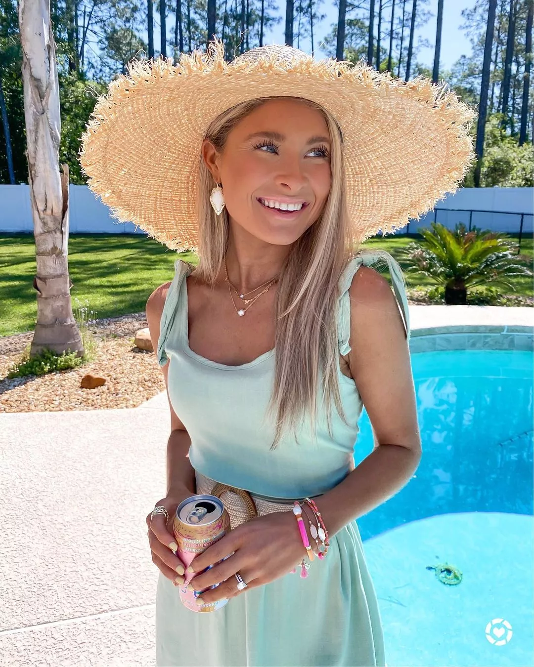 Poolside posted by PolishedGold