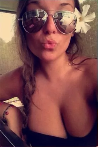 Poolside posted by aabbccdefg