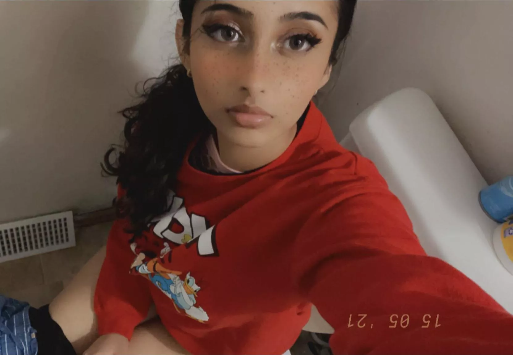 pooping posted by fatindianmilkerss