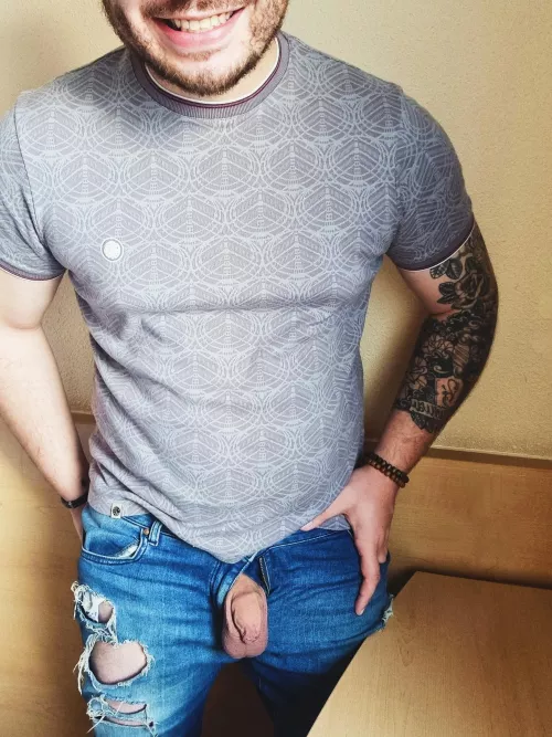 popped out to say hello 👋 by SamsonU-K