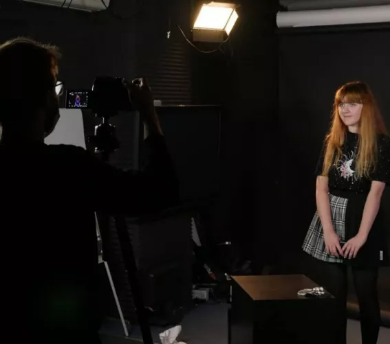 Porn casting in school skirt by Ishileo