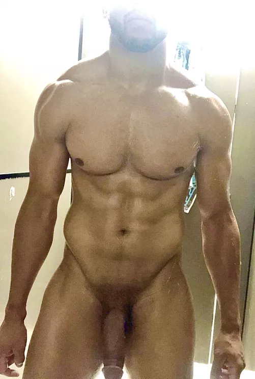 Post gy[m] feed of wings and dranks. Name a more iconic duo by PalpitationSorry8317