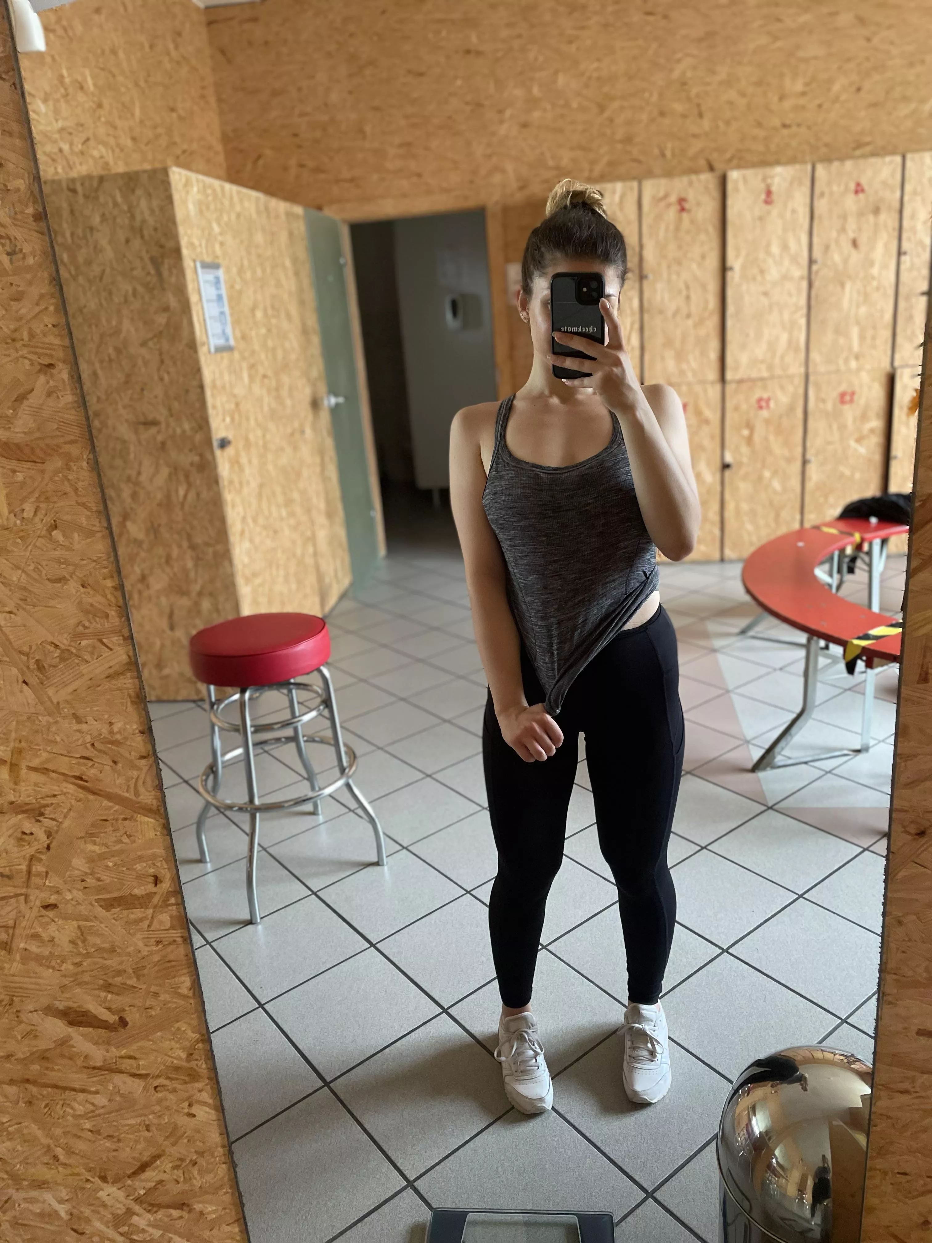 Post gym sel[f]ie 😋 posted by jennassecret