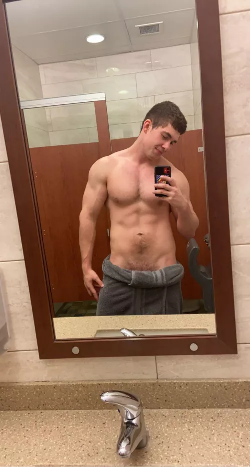 Post gym selfies by Jackpackage71