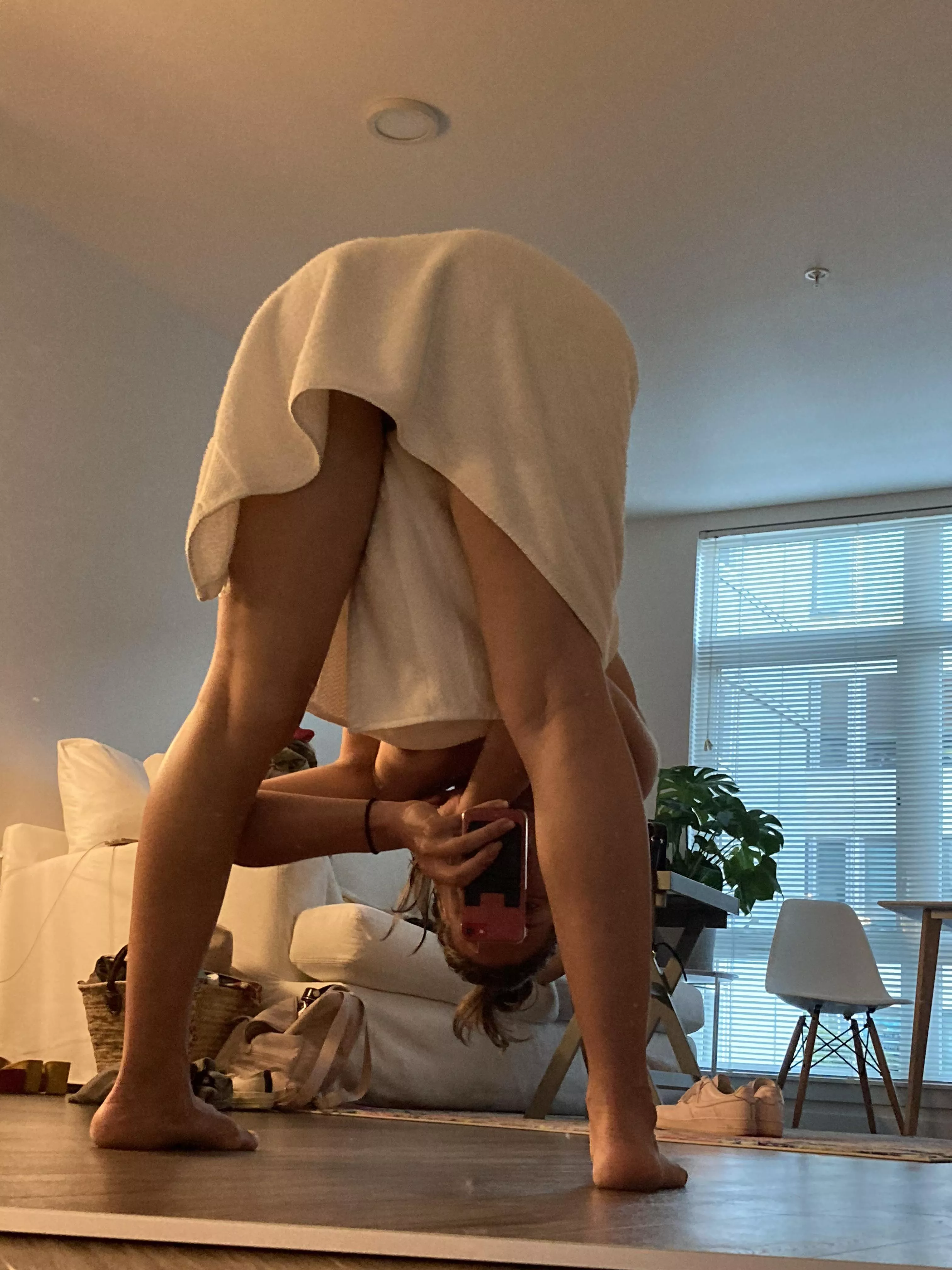 Post hot yoga🤍 posted by Fuqmegigi