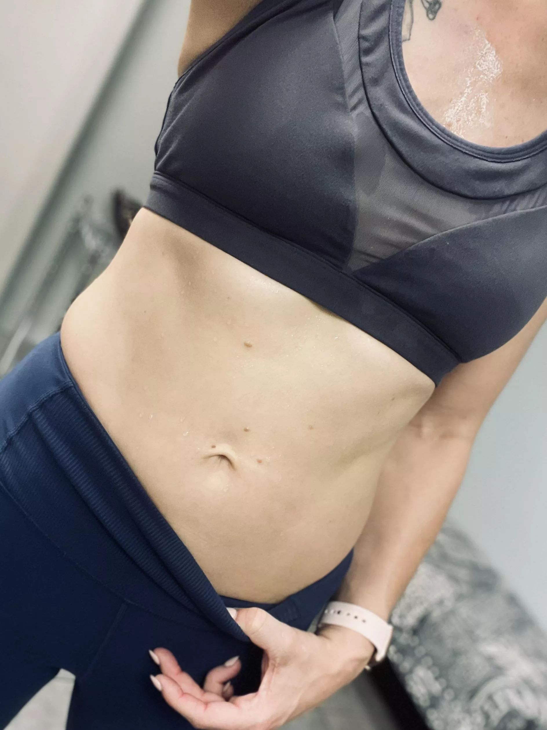 Post run 🏃🏼‍♀️ … pre shower 💦 😏 posted by missmelyjames