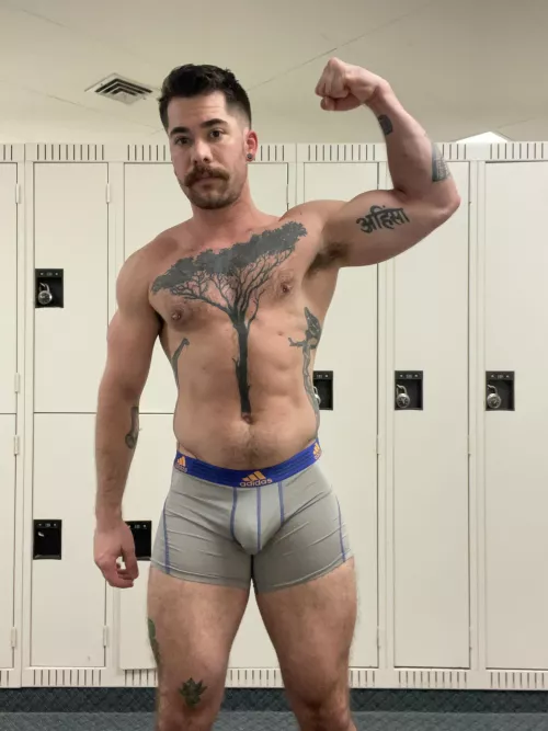 Post shower pit. Do we like clean as well? Lol by thatyogafvcker