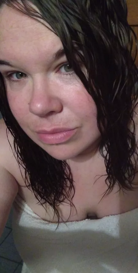 Post shower selfie by countingsheep1281